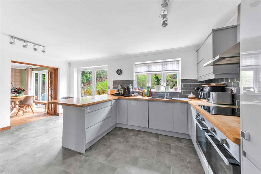 Additional image 4 of Meadow Lane, Meopham, Kent, DA13