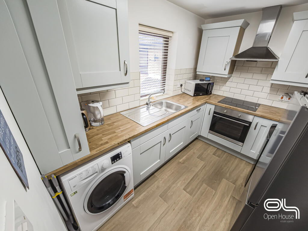 Additional image 5 of Flat 8, Willow Court, Civic Way, Swadlincote DE11 0BW