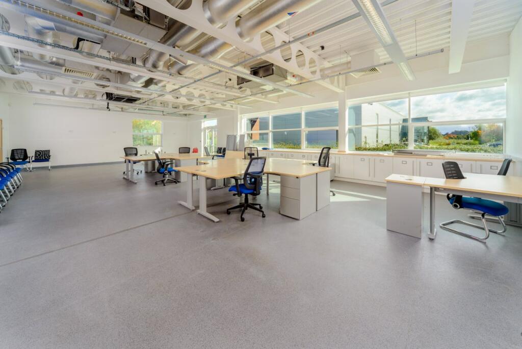 Additional image 6 of 2 Academy Drive, Warwick, CV34 6QZ