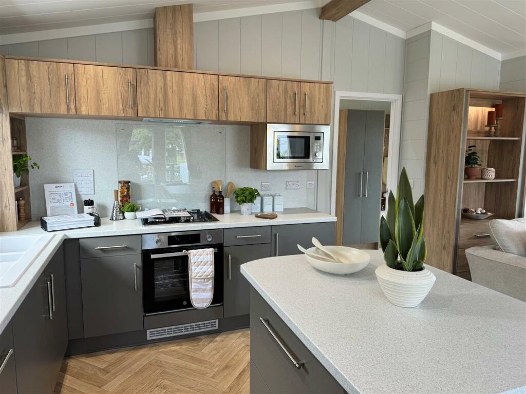 Additional image 3 of Bosworth Lakeside Lodges, Market Bosworth,