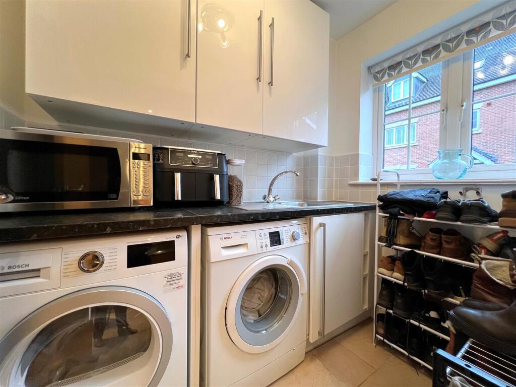 Additional image 10 of Camel Close, Warwick