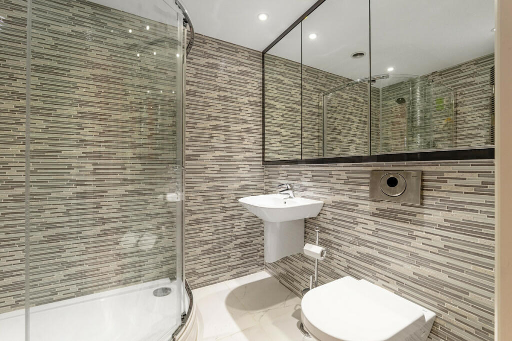 Additional image 25 of Parade, Leamington Spa, Warwickshire CV32 4DG