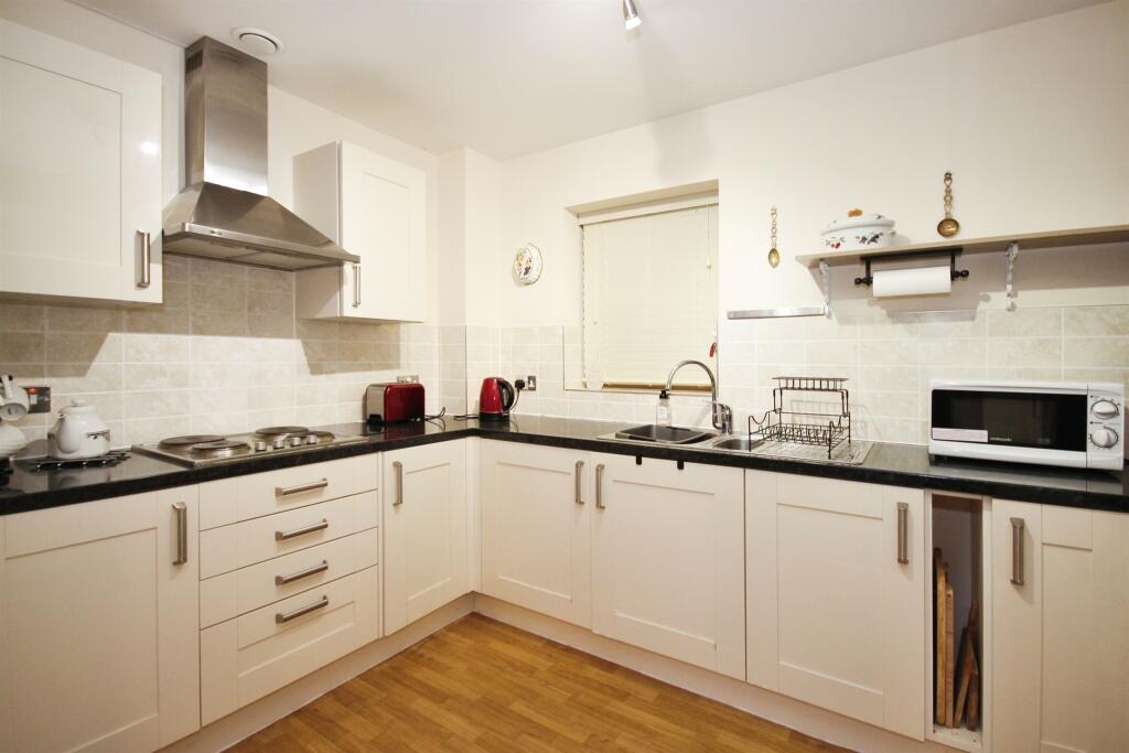 Additional image 3 of Queensway, Leamington Spa