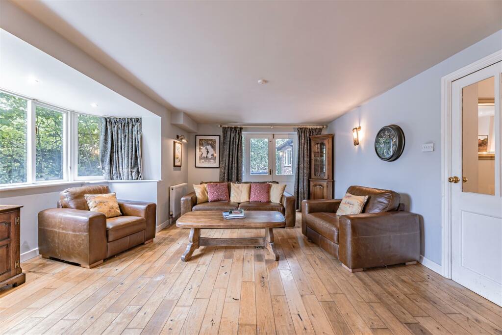 Additional image 5 of Exceptional detached period property tucked away on a quiet leafy road