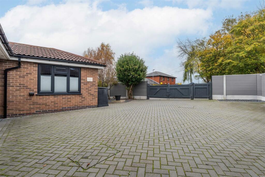 Additional image 37 of School Lane, Castle Donington, Derby