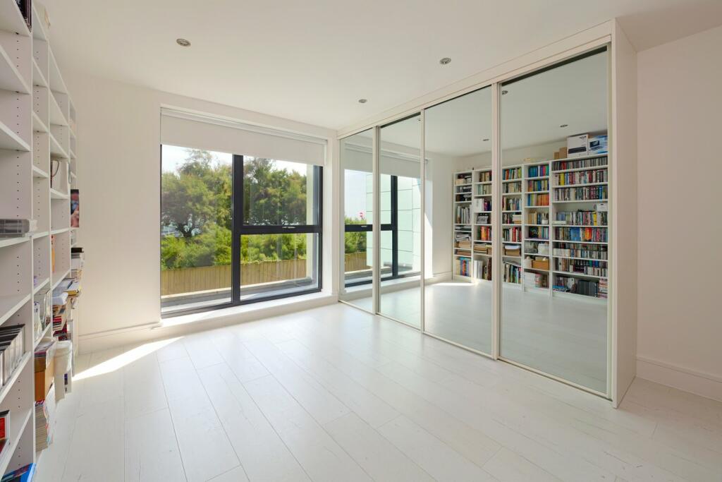 Additional image 10 of Court Road, Hythe, CT21