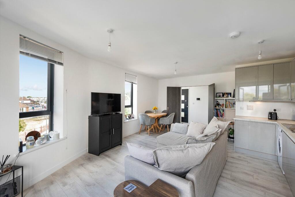 Primary image of Central Avenue, Welling, DA16