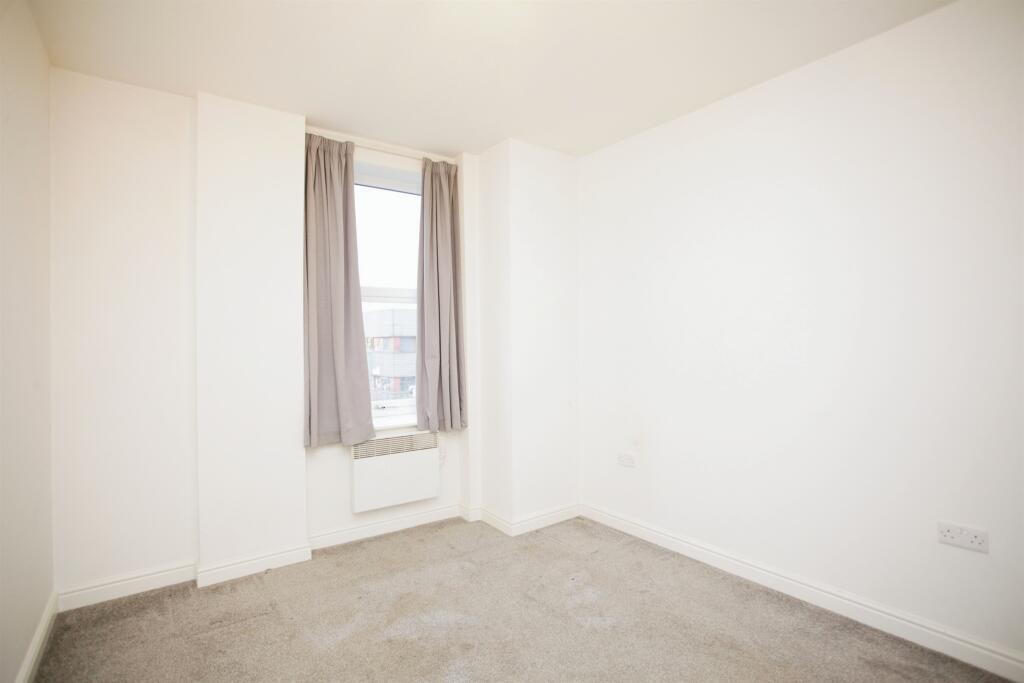 Additional image 17 of Woodside Park, Rugby