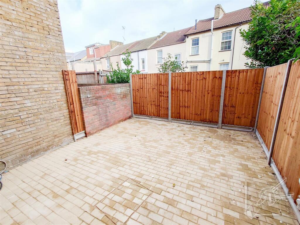 Additional image 3 of Parrock Street, Gravesend, Kent