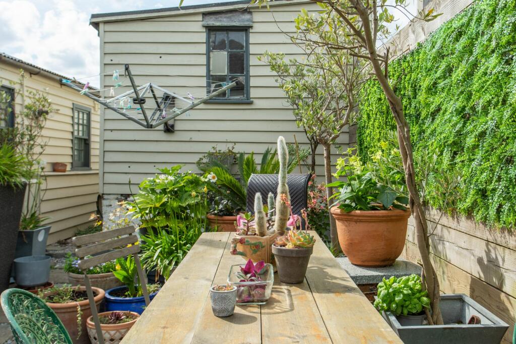 Additional image 20 of Island Wall, Whitstable, CT5