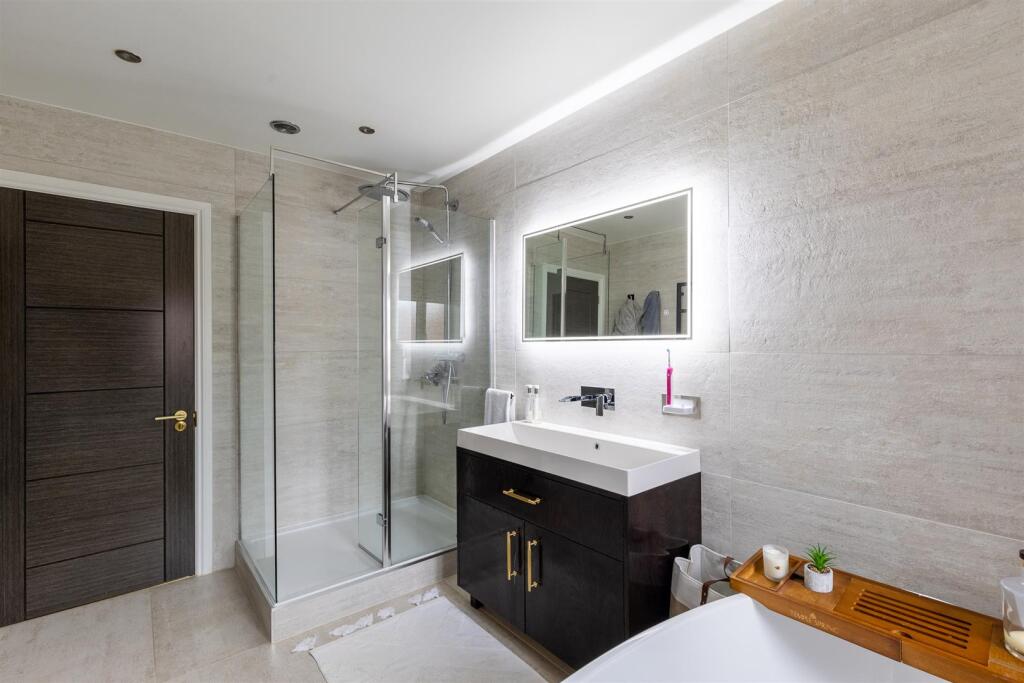 Additional image 28 of Kendal Way, Wychwood Park, Cheshire