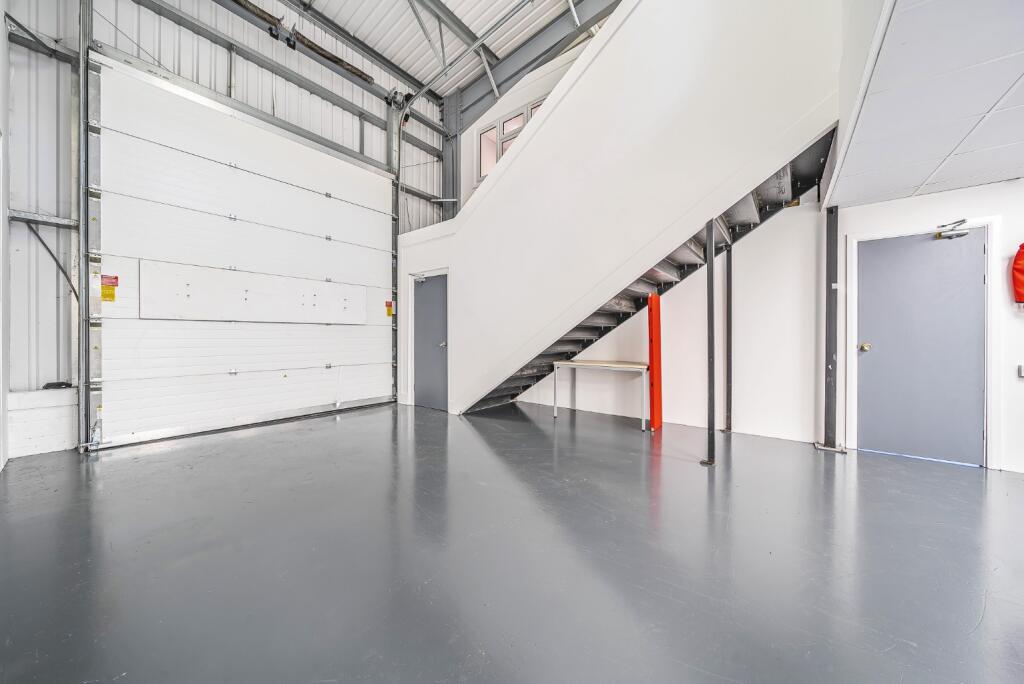 Additional image 18 of Oyo Business Units, Crabtree Manorway North, Belvedere, Kent, DA17