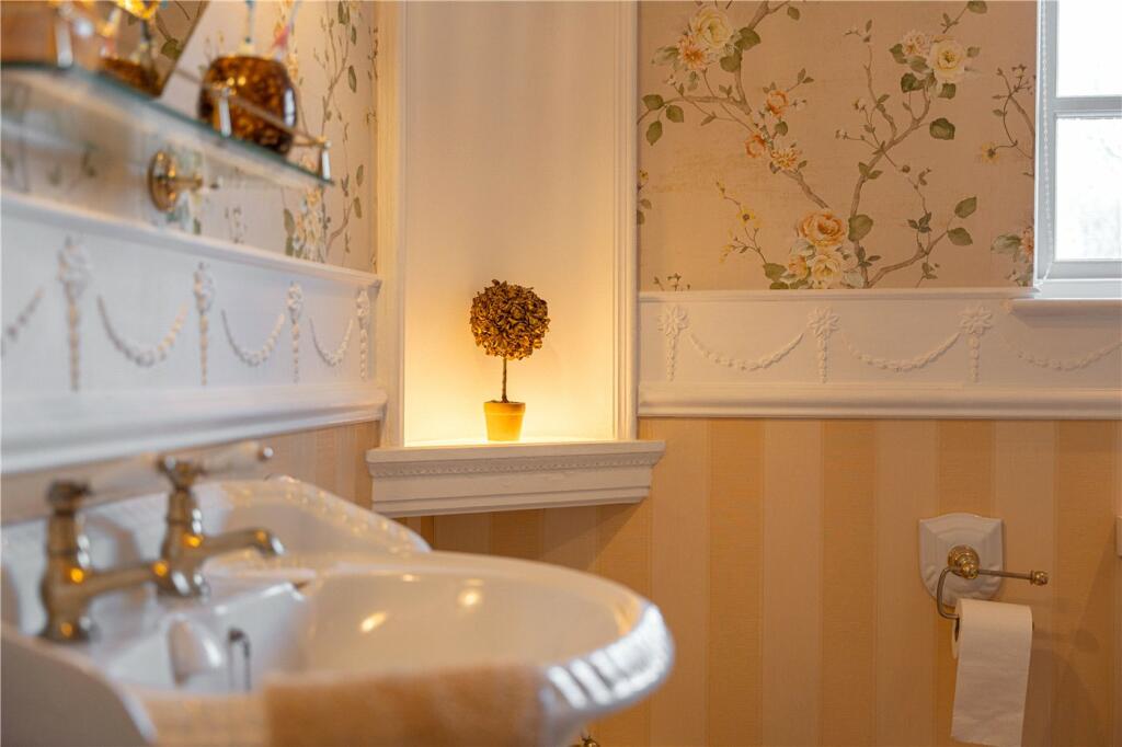 Additional image 20 of Offchurch Lane, Radford Semele, Leamington Spa, Warwickshire, CV31