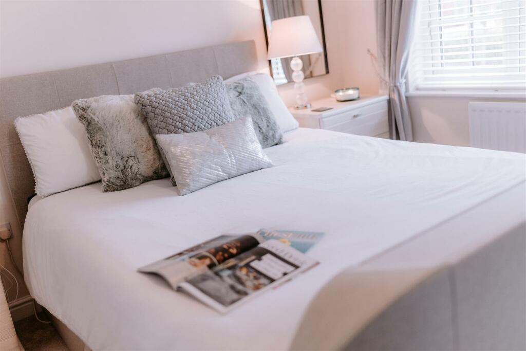 Additional image 17 of Immaculate detached Redrow property on prized cul-de-sac