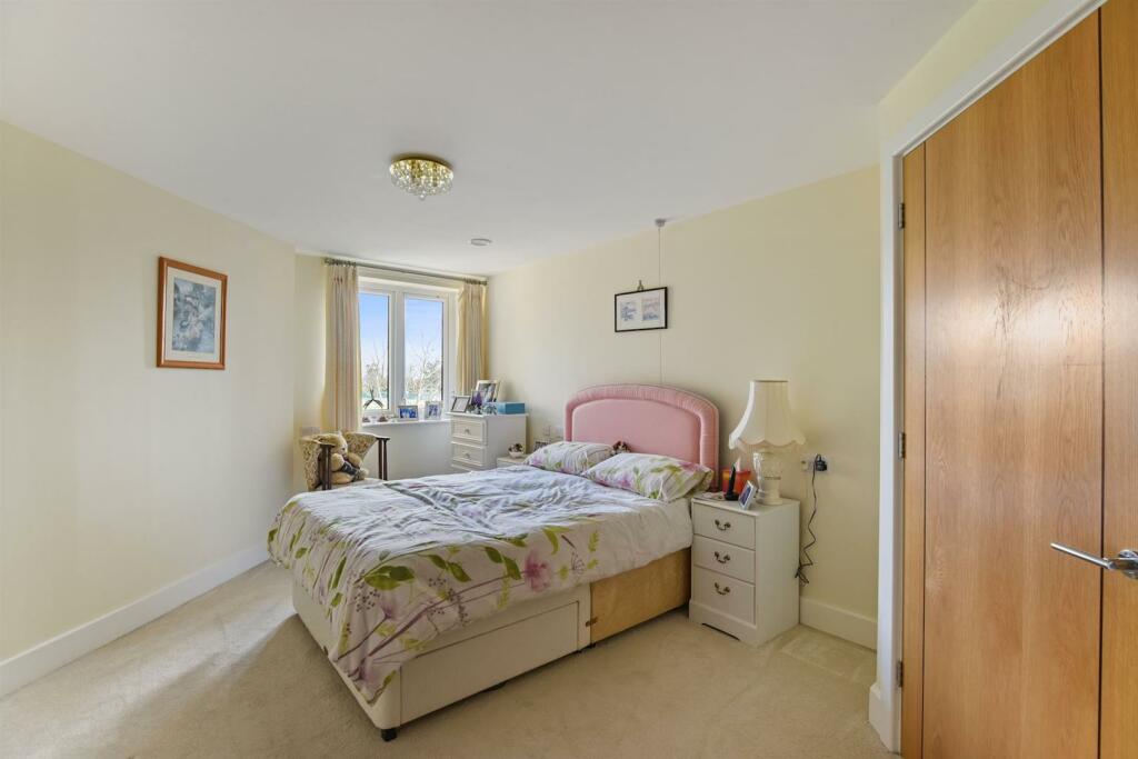 Additional image 3 of Sidcup