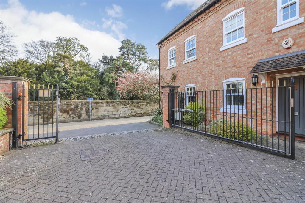 Additional image 17 of Neville Court, Jury Street, Warwick