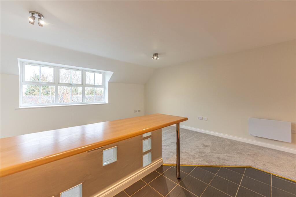 Additional image 5 of Romani Close, Warwick, Warwickshire, CV34