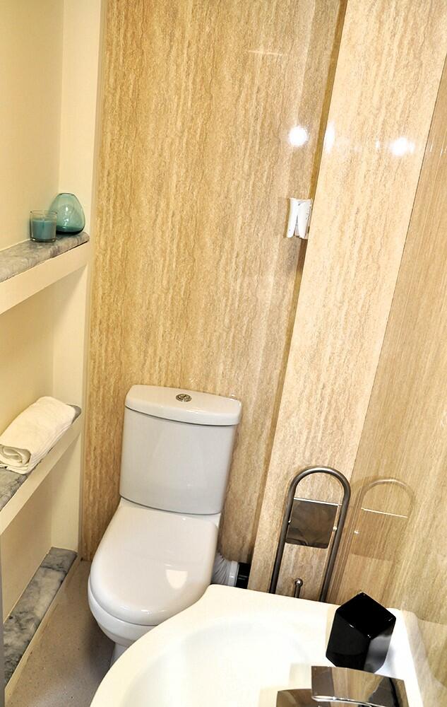 Additional image 6 of AVAILABLE NOW - Flat 12, Friar Gate, Derby, Derbyshire, DE1 LOW SECURITY DEPOSIT