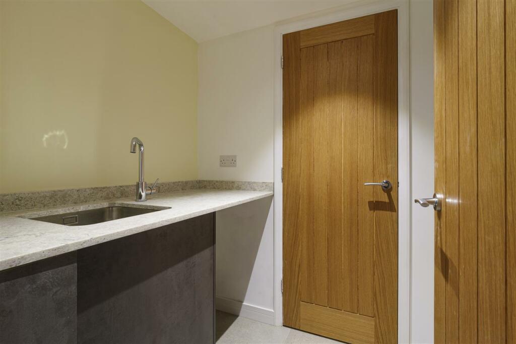 Additional image 7 of High Street, Wingham