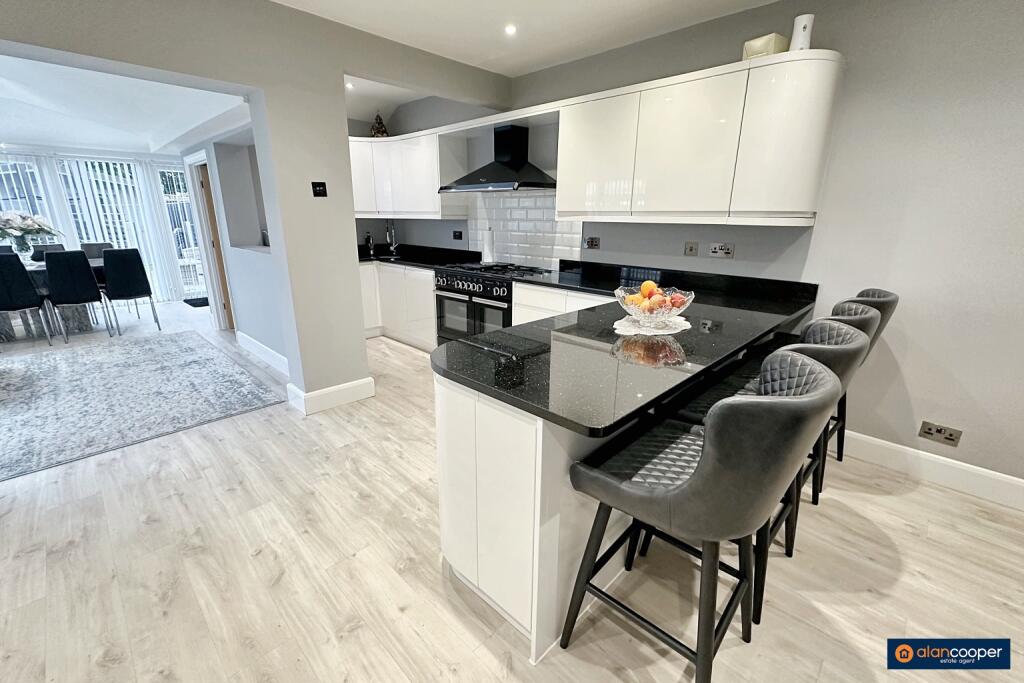 Additional image 3 of Nuneaton Road, Bulkington, CV12 9RZ