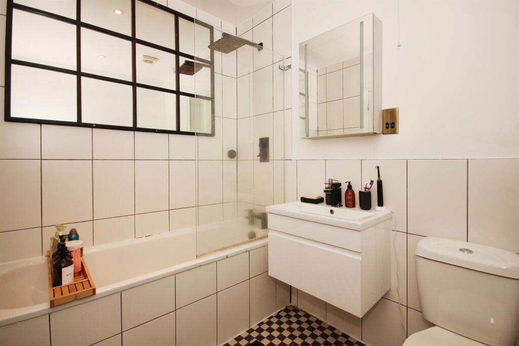 Additional image 5 of Neville Court, Jury Street, Warwick