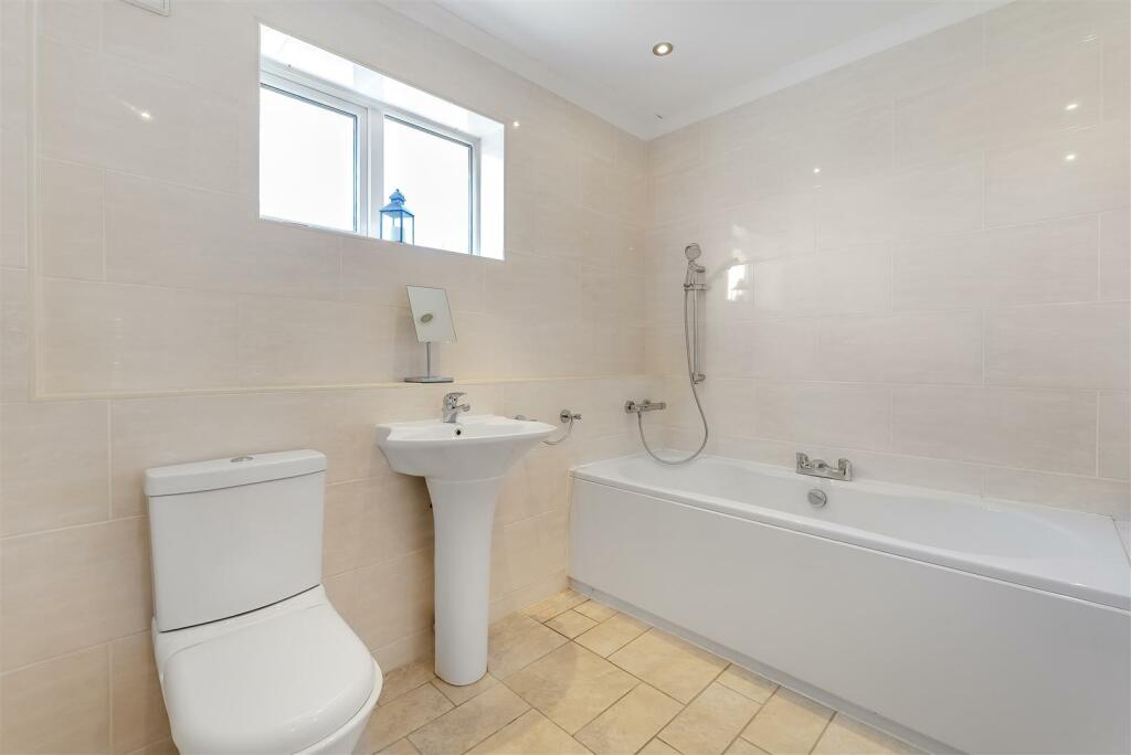 Additional image 20 of Rugby, Broadwell,