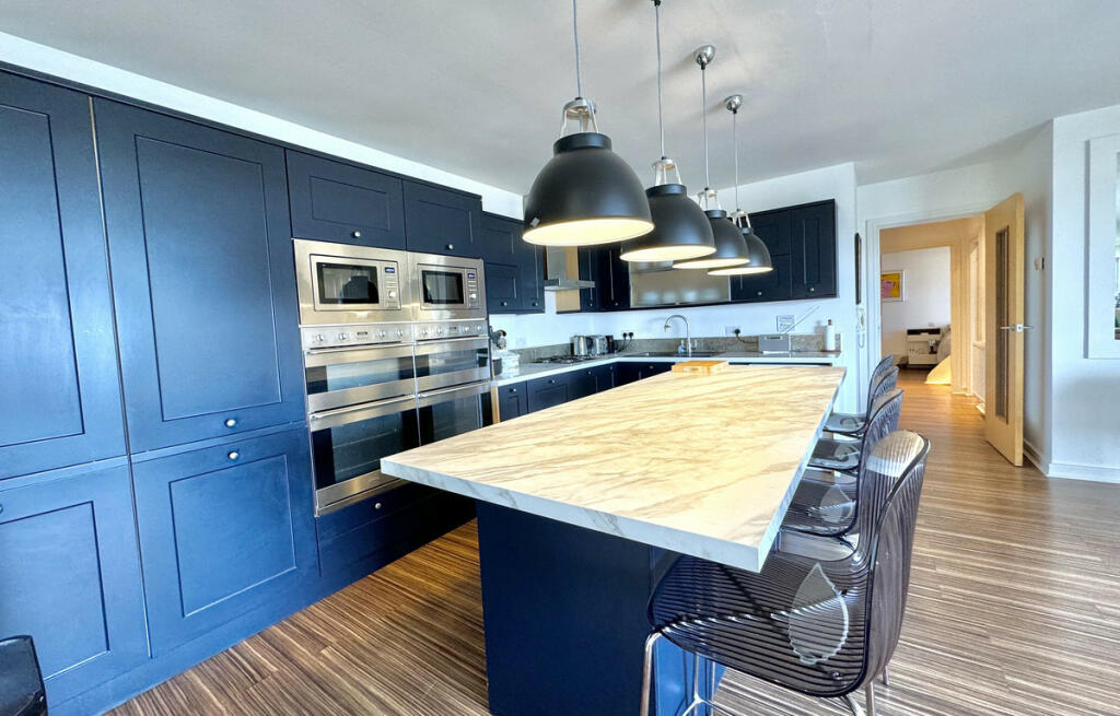 Additional image 7 of Clarendon Avenue, Leamington Spa, Large Penthouse & Roof Terrace