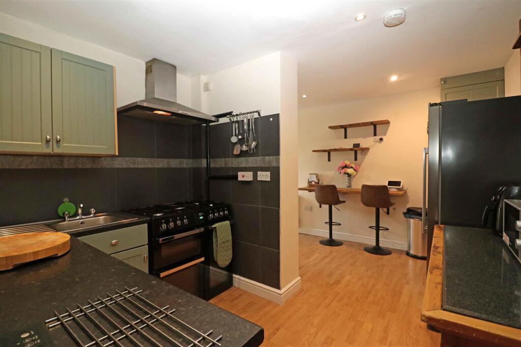 Additional image 3 of Woodloes Park, Warwick