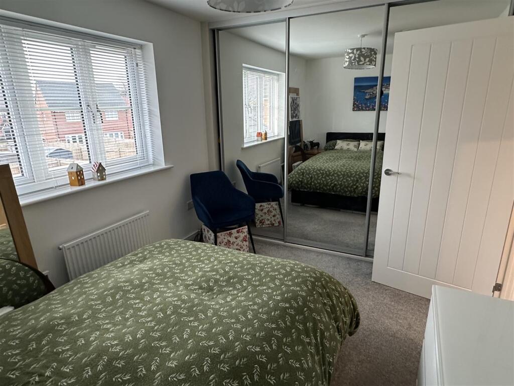 Additional image 11 of Devis Drive, Kenilworth ** QUIET LOCATION **