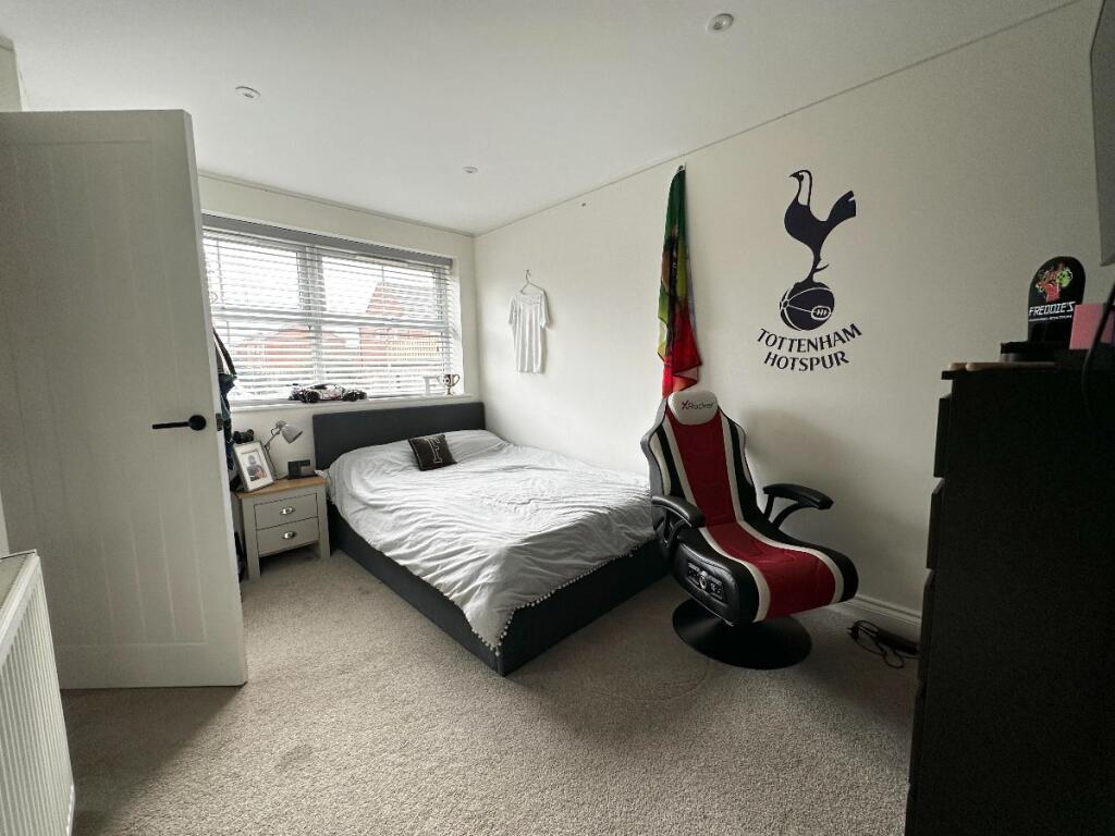 Additional image 8 of Priors Grove Close, Chase Meadow, Warwick