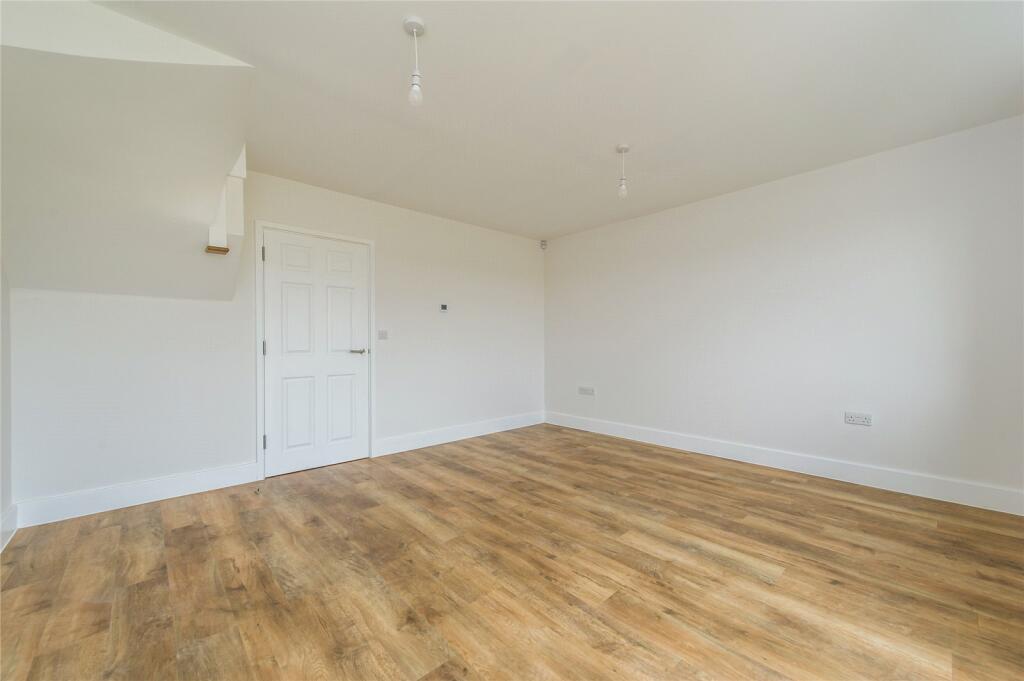 Additional image 4 of West Court Lane, Gravesend, DA12