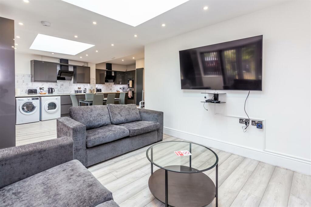 Additional image 28 of Musgrave Gardens, Durham