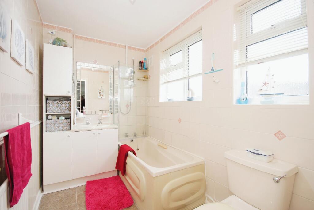 Additional image 9 of Newburgh Crescent, Warwick, Warwickshire, CV34