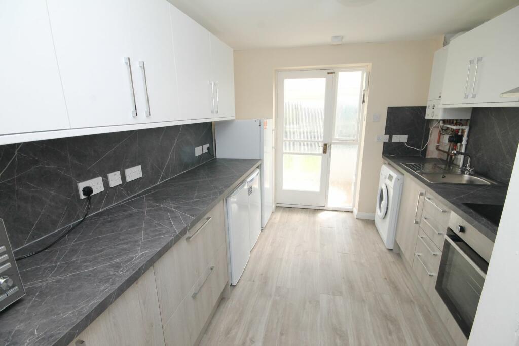 Additional image 5 of 2 Longmeadow Way, Canterbury