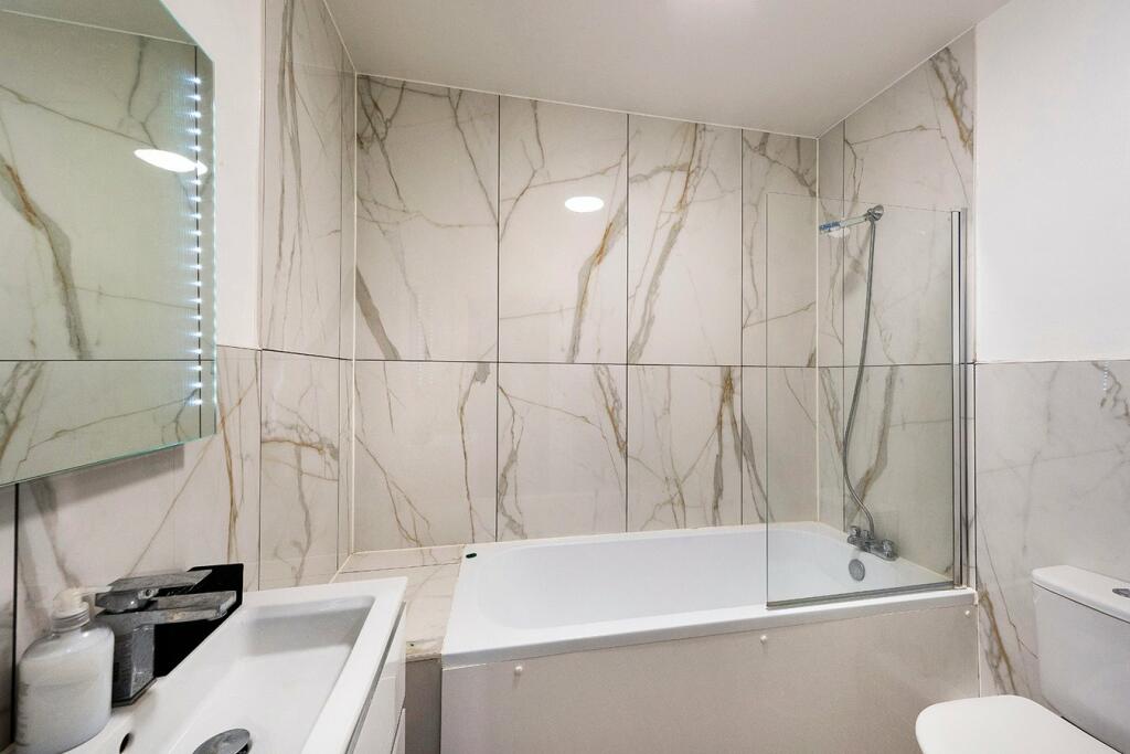 Additional image 11 of Central Avenue, Welling, DA16