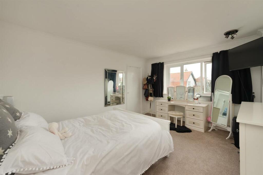 Additional image 17 of Western Esplanade, Herne Bay