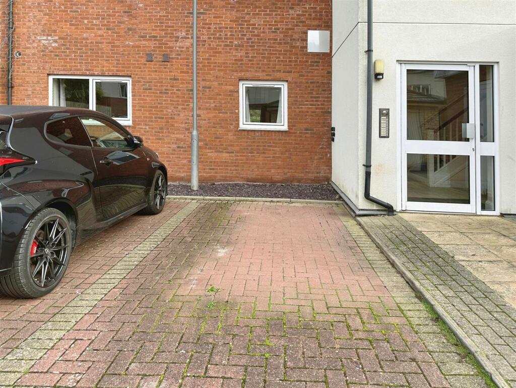 Additional image 14 of Trent Place, Warwick