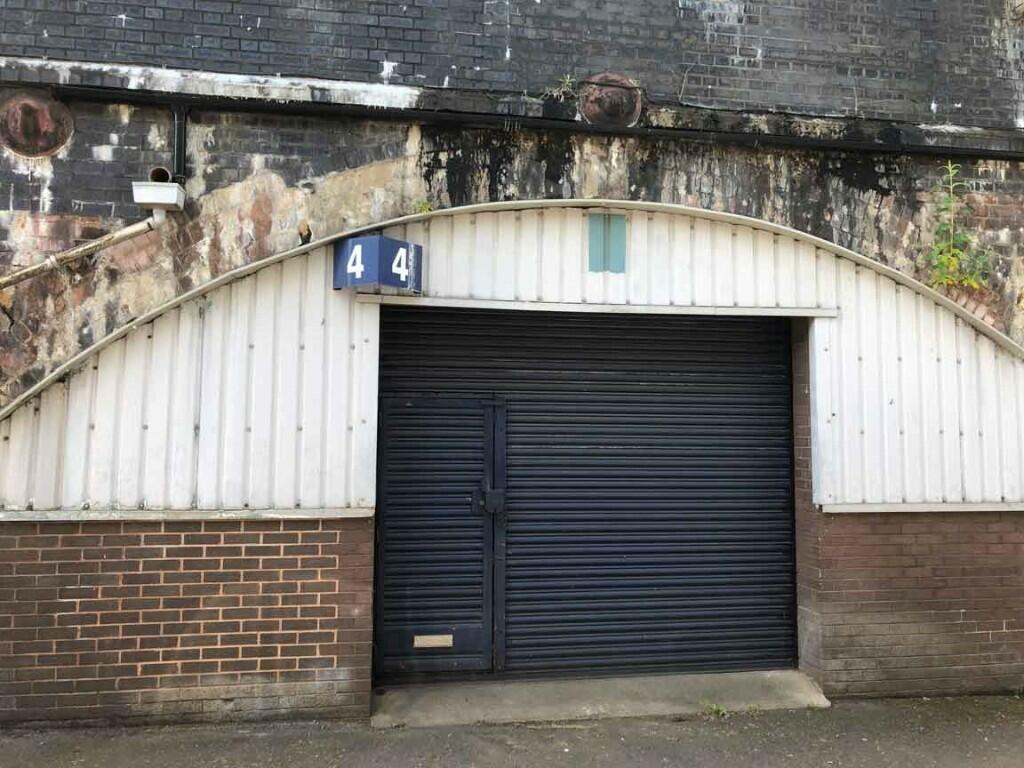 Unit 4 Victoria Business Estate, Leamington Spa, Warwickshire, CV31