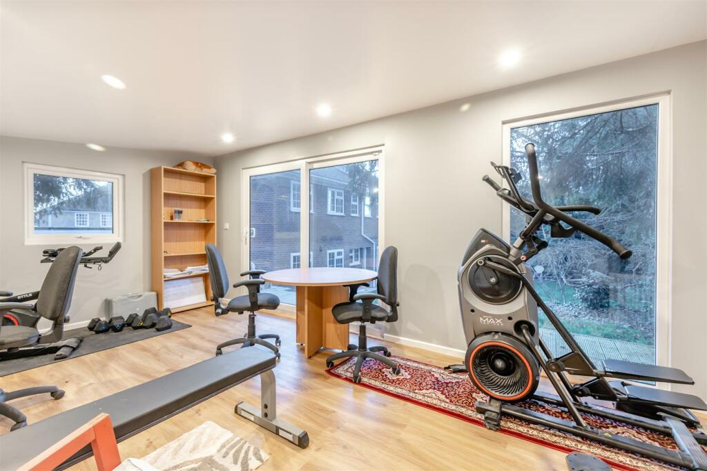 Additional image 12 of Off Kenilworth road, Substantial Family Home