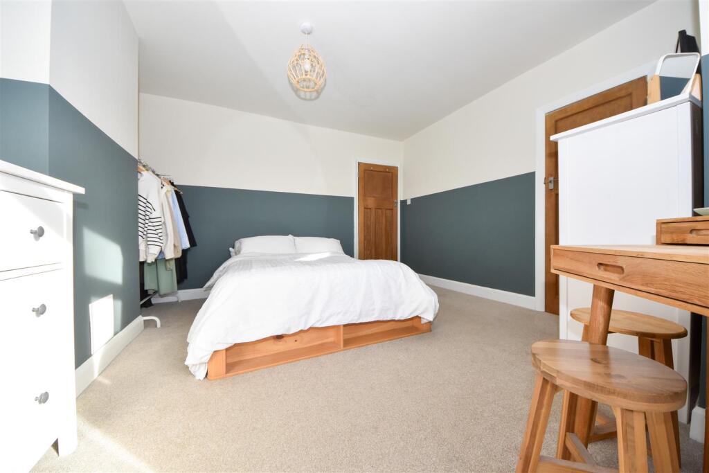 Additional image 6 of Montague Road, Warwick