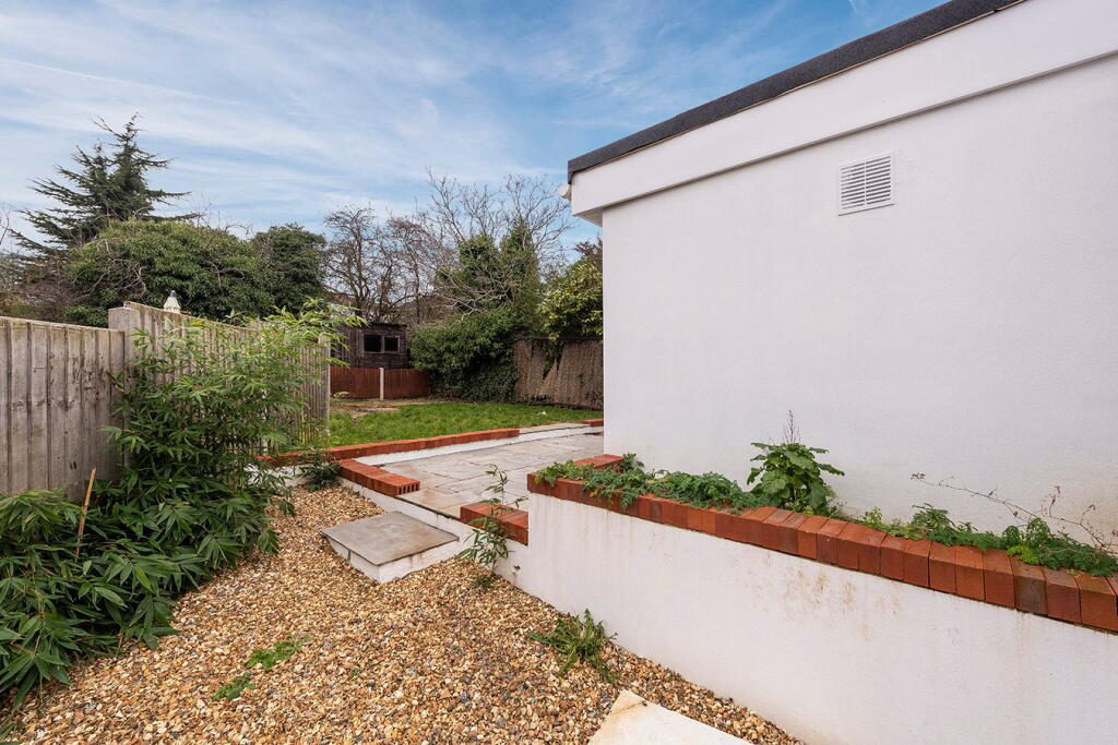 Additional image 12 of Faygate Crescent, South Bexleyheath, DA6