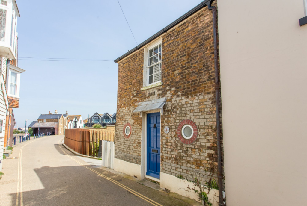 Sea Wall, Whitstable, CT5