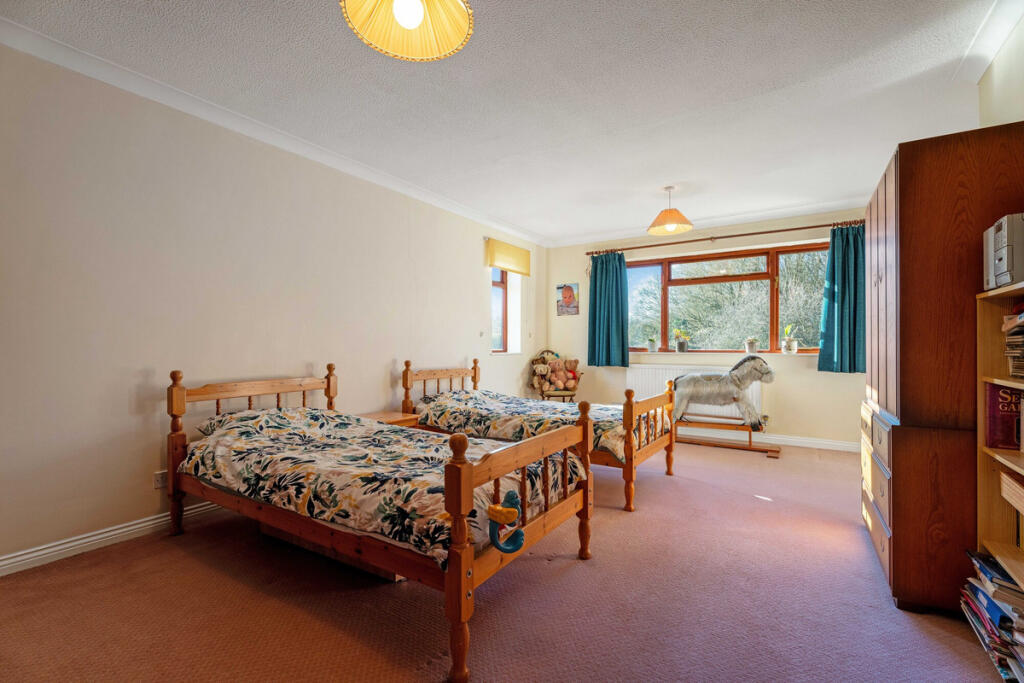 Additional image 29 of The Malins, Warwick, Warwickshire CV34 6QU