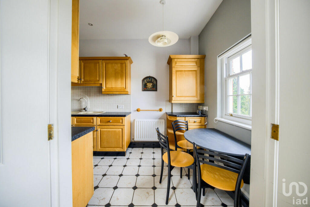 Additional image 20 of St Nicholas Church Street, Warwick, CV34