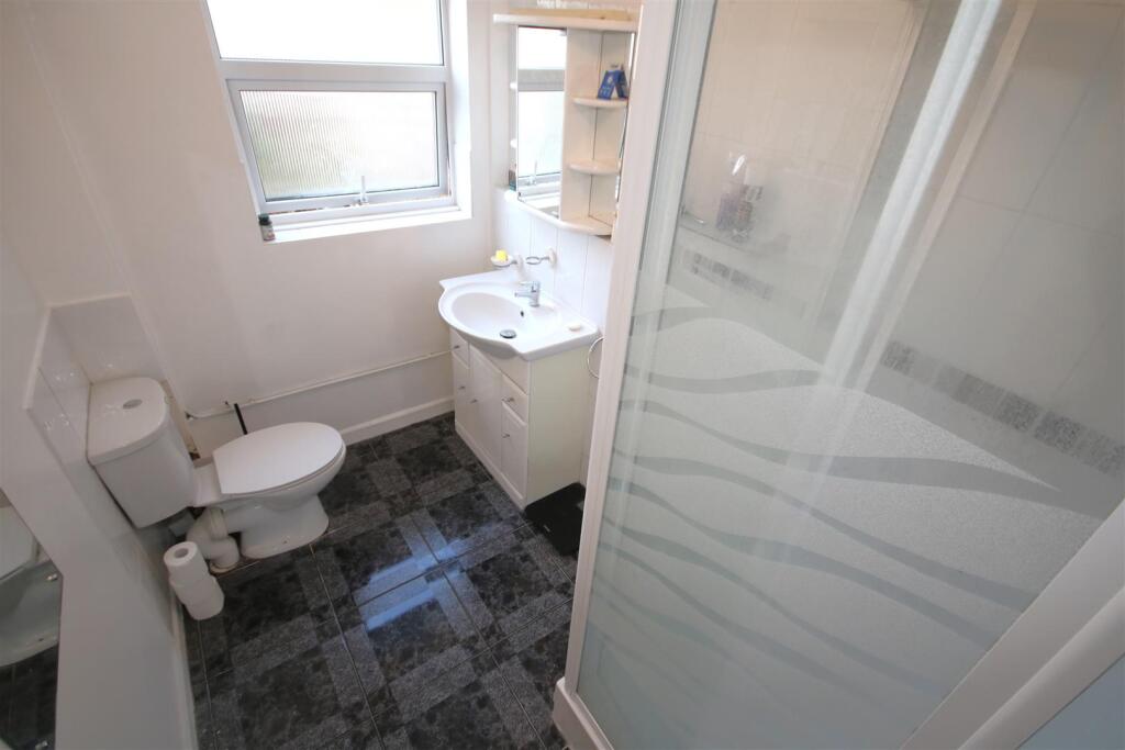 Additional image 14 of Queens Avenue, Canterbury