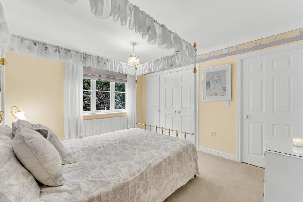 Additional image 26 of Spacious, 5 Bedroom home near the Whitegate Way