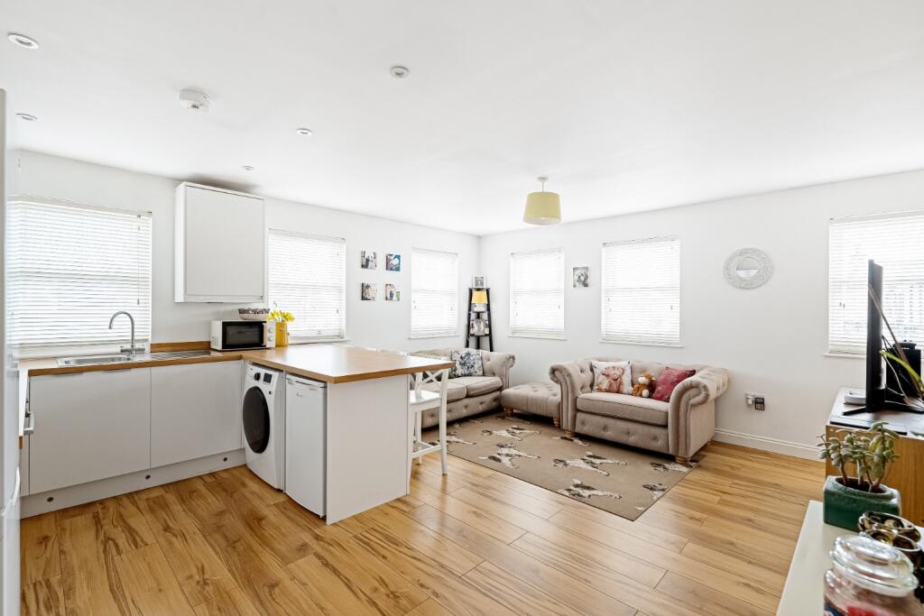 Additional image 5 of Old Road West, Gravesend, Kent, DA11 0LR