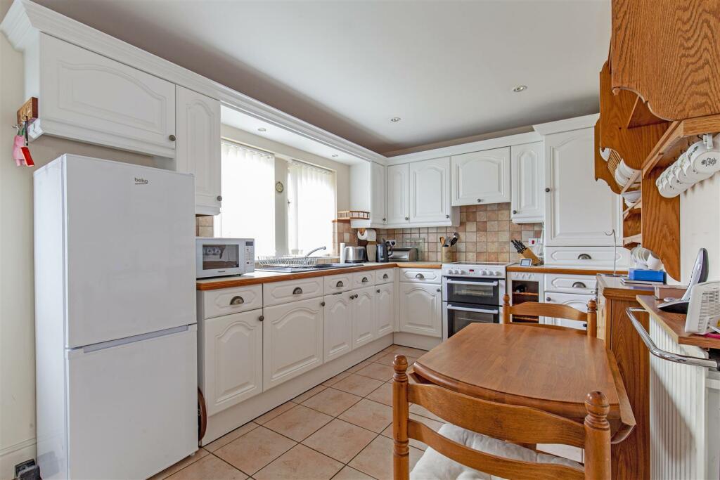 Additional image 10 of Glebe Avenue, Great Longstone, Bakewell