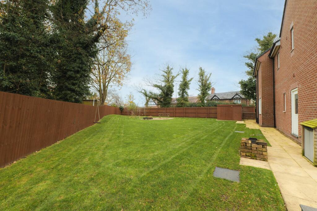 Additional image 23 of Over 2100 square feet on a large plot