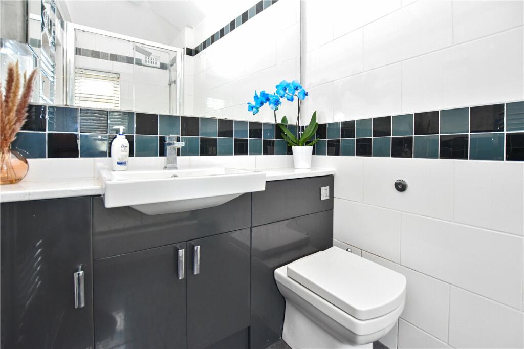 Additional image 10 of Midhurst Hill, Bexleyheath, DA6